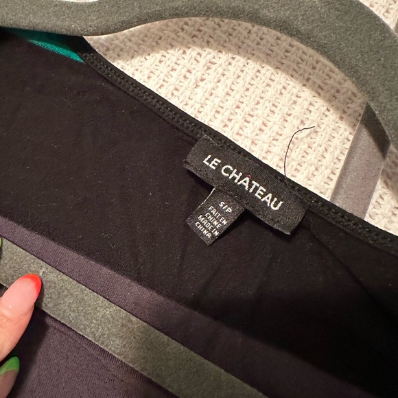 Le Chateau Dress 👗 - Picture 2 of 2